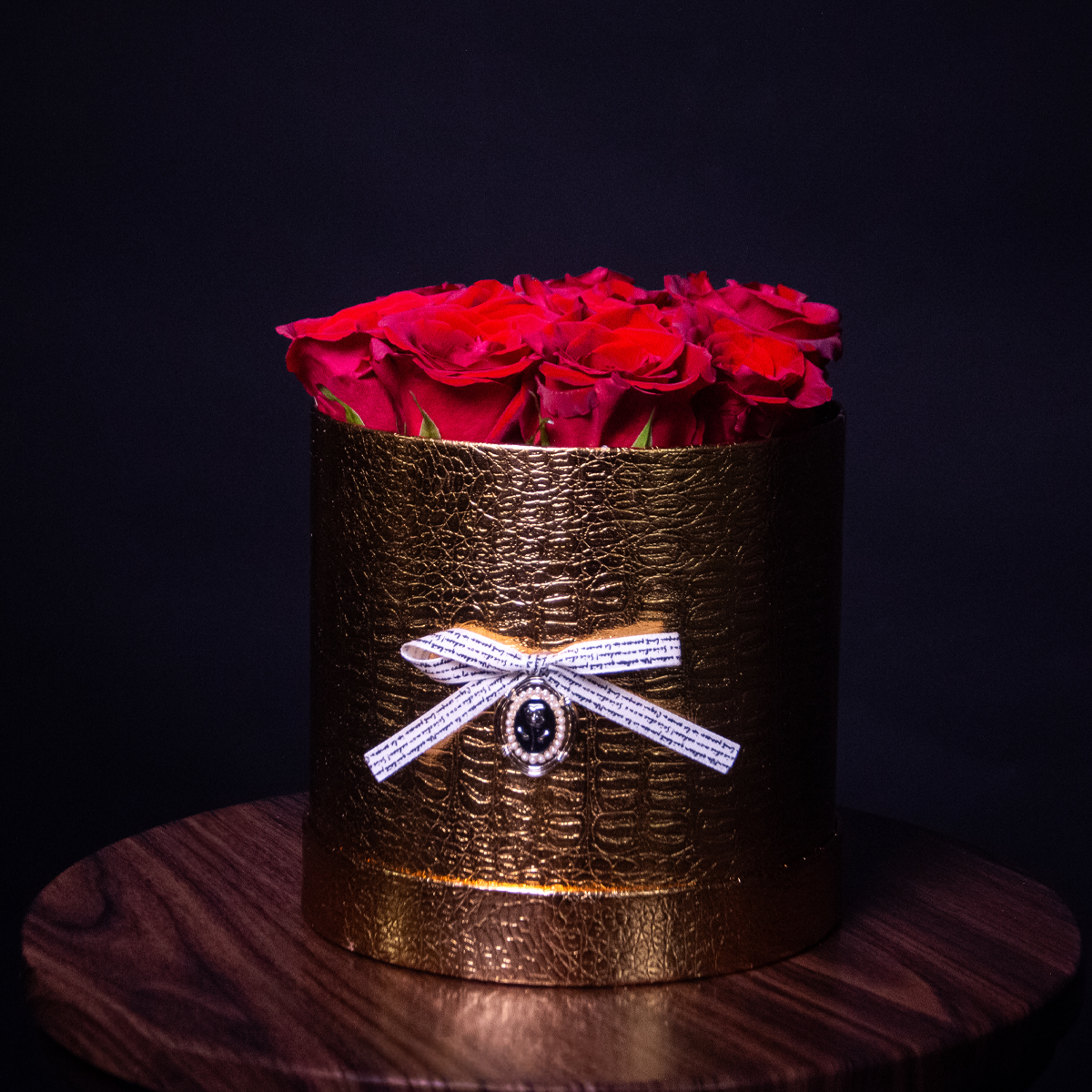 Box Gold & Roses (12 rosas)