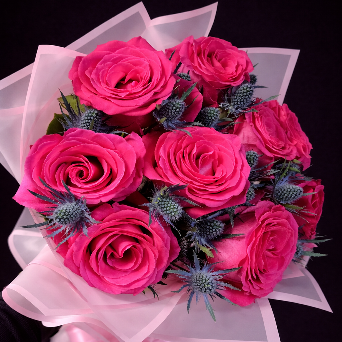 Ramo de 10 rosas y erigíos