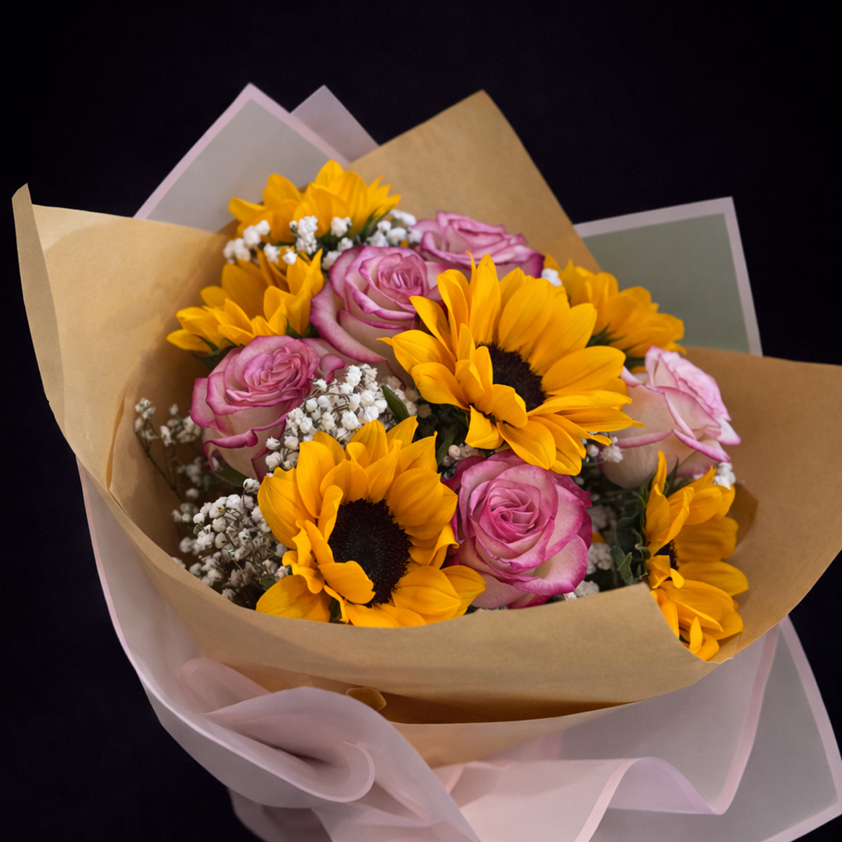 Ramo Mixto: 5 Girasoles y 5 Rosas