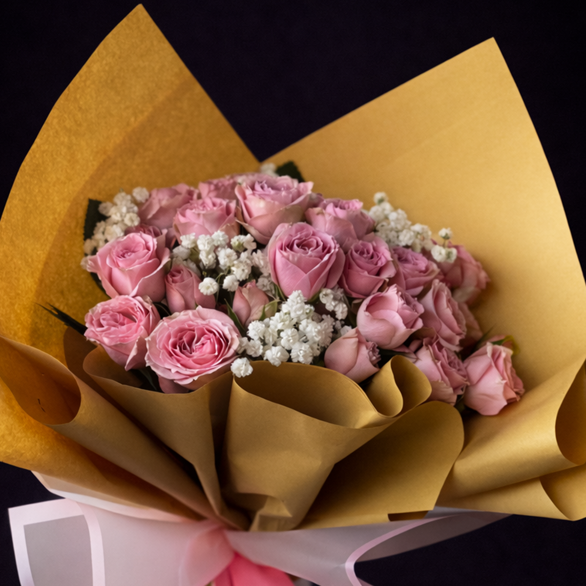 Ramo de Mini Rosas y Gypso