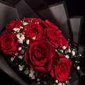Ramo 10 rosas rojas y gypso